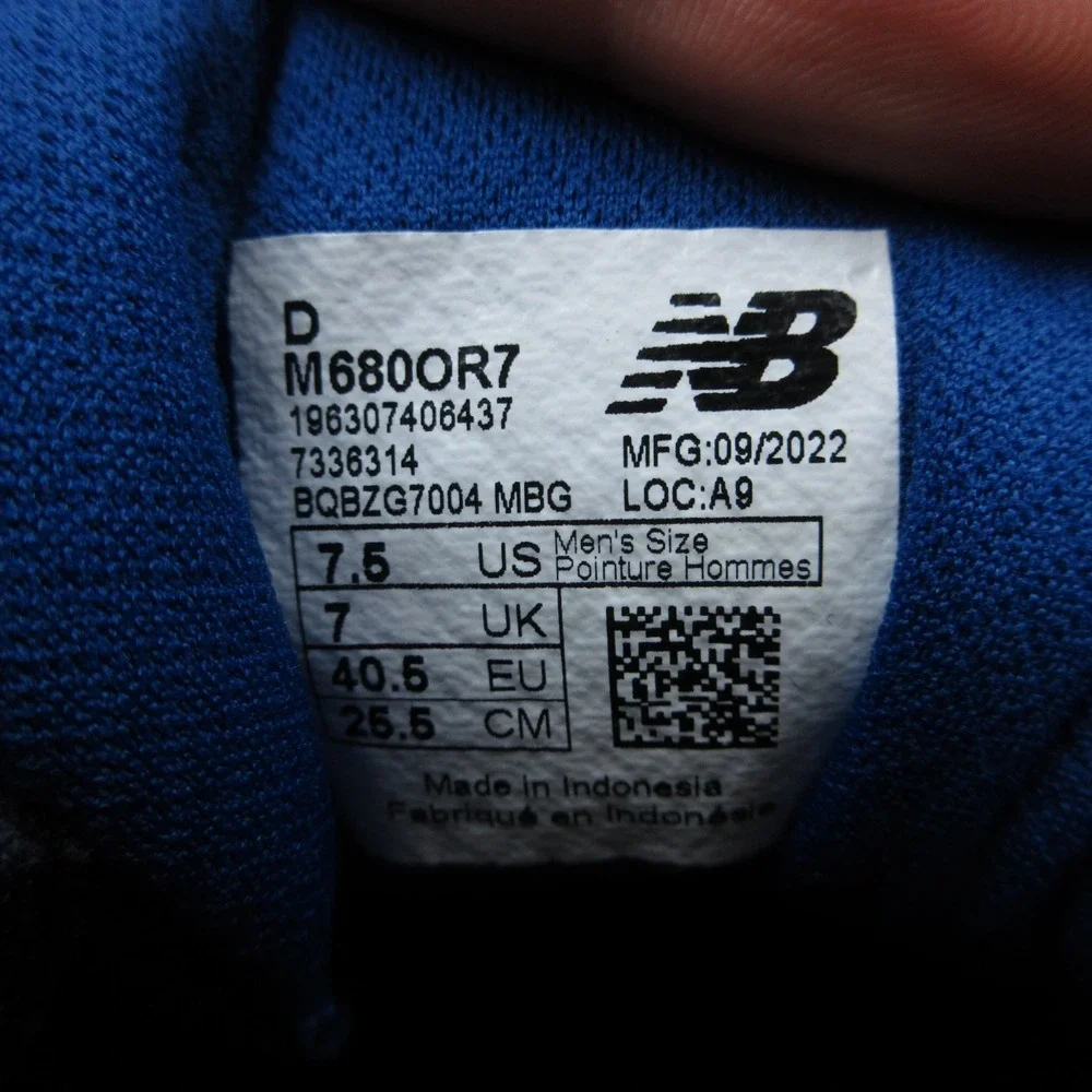 New Balance Sneakers Mens Size 7.5 US Blue Fresh Foam 680 Running Shoes Trainers